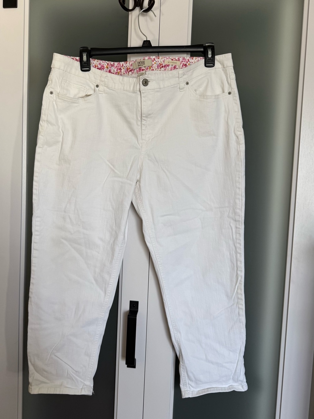 Vintage America White Stretch Cropped Jeans
